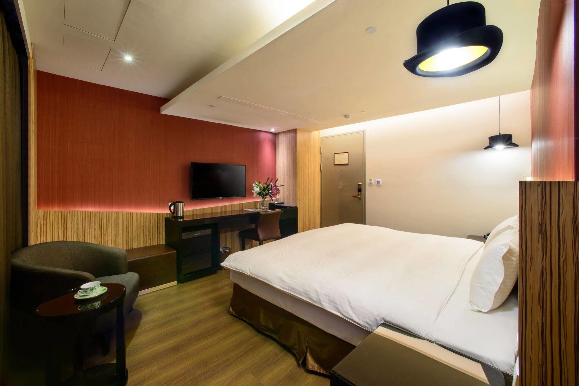 Stay Hotel - Taichung Yizhong Exterior photo